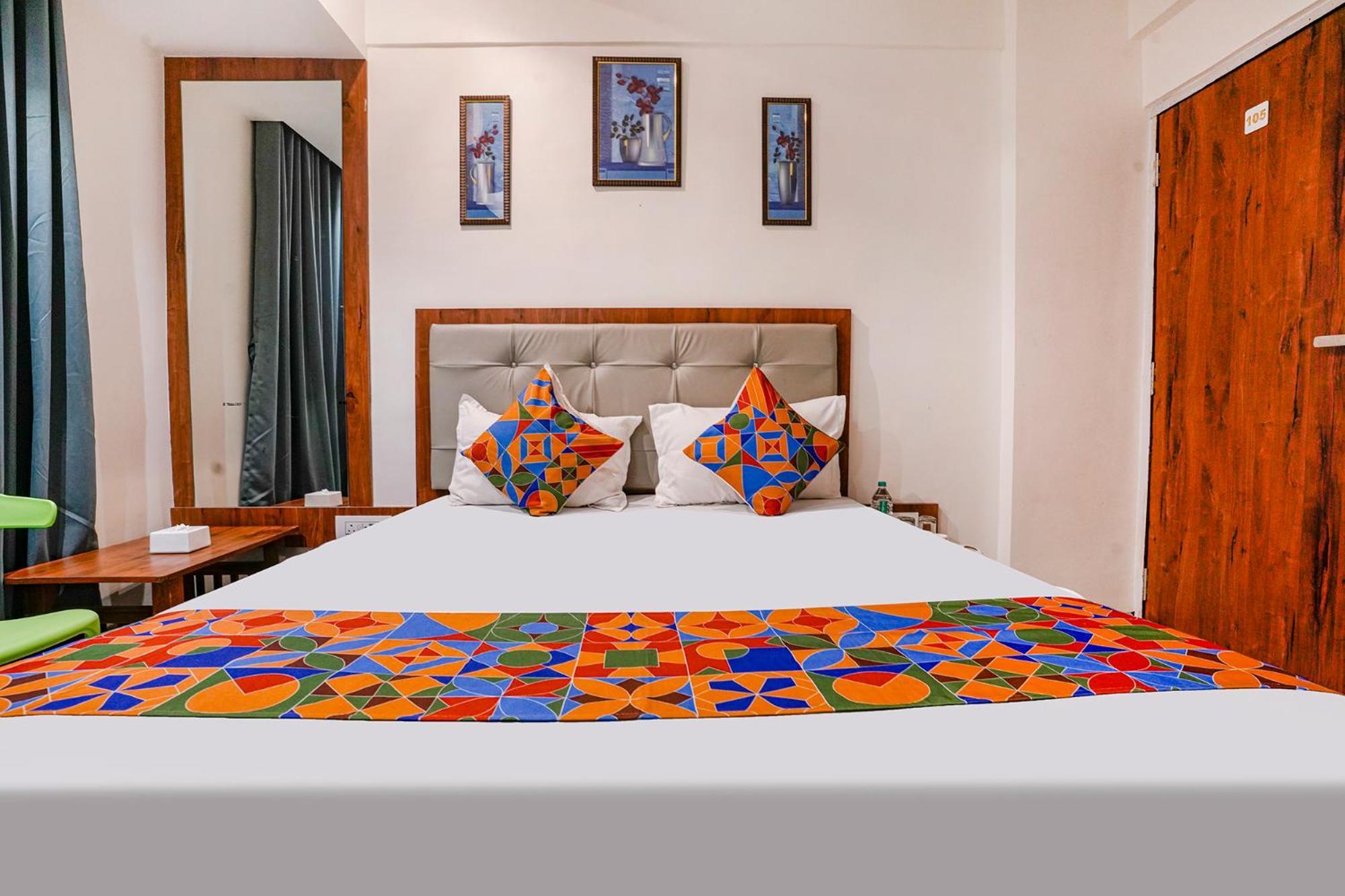 Готель Fabexpress Utsav Residency - Nr Panvel Jamb Екстер'єр фото
