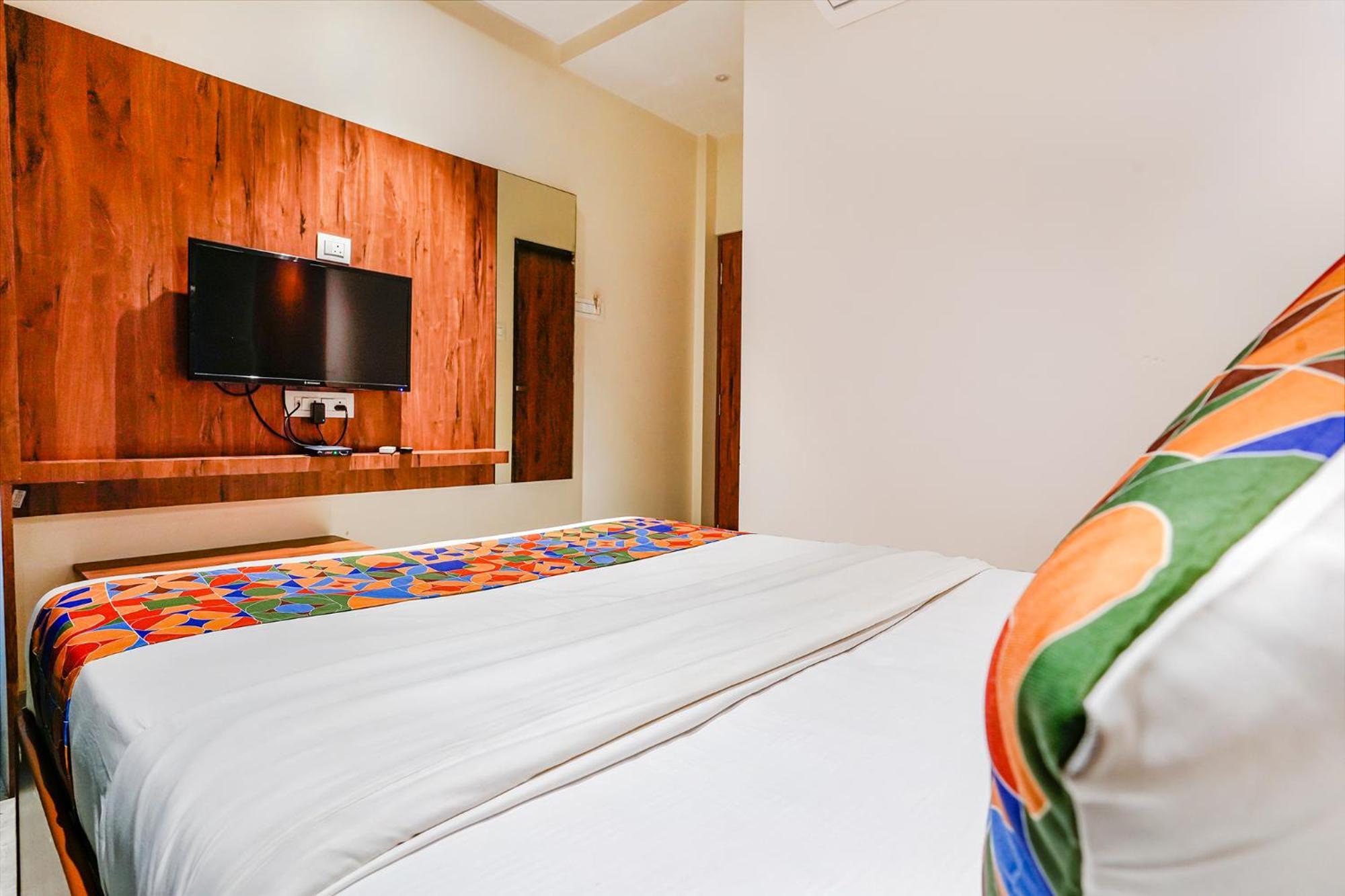Готель Fabexpress Utsav Residency - Nr Panvel Jamb Екстер'єр фото