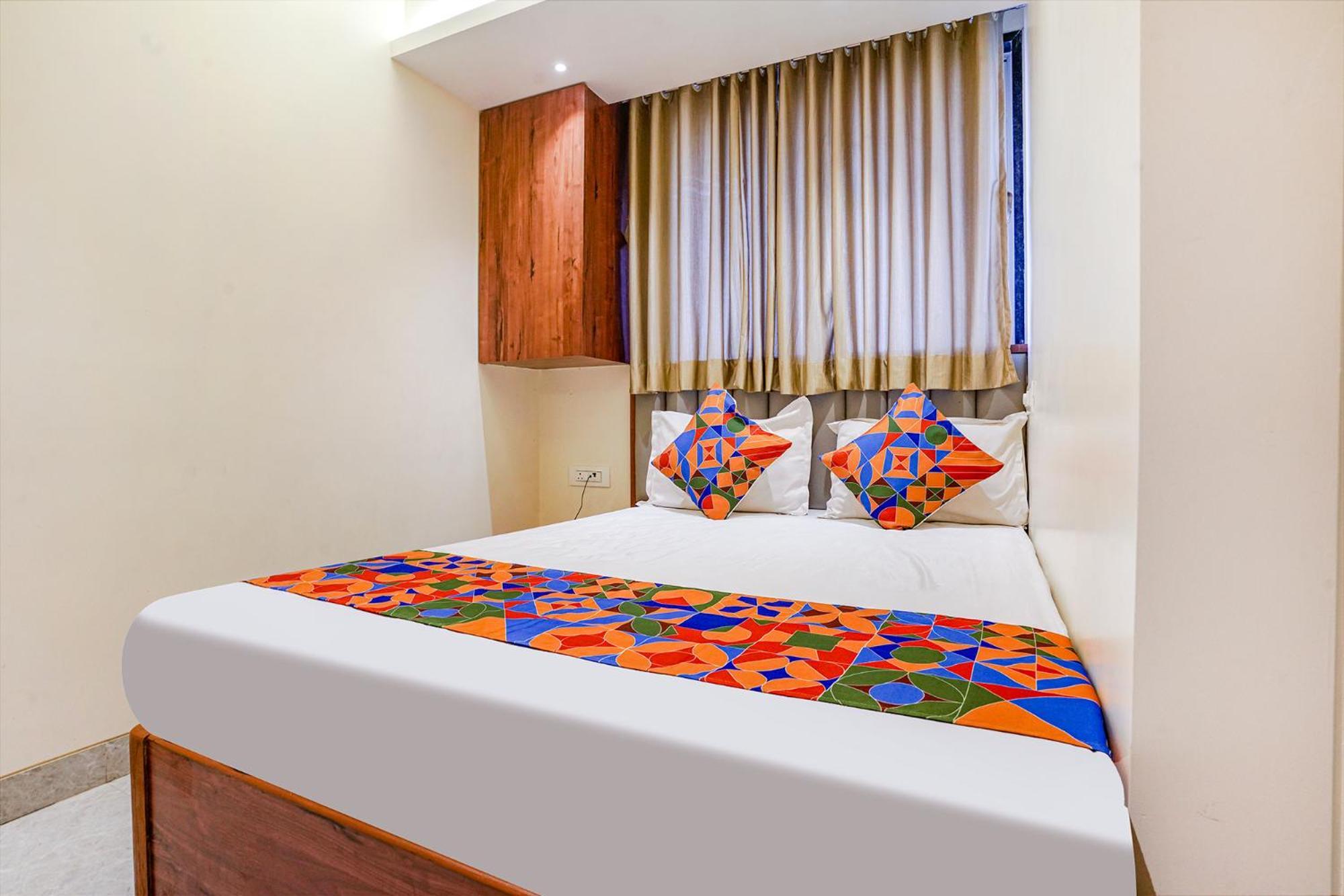 Готель Fabexpress Utsav Residency - Nr Panvel Jamb Екстер'єр фото