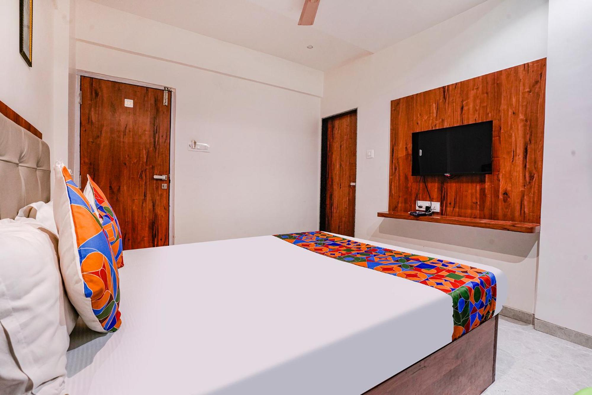 Готель Fabexpress Utsav Residency - Nr Panvel Jamb Екстер'єр фото